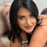 Maya geiles Girl mit dicken Titten. Bild