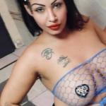 Silvy, 28 Jahre jung und eine vollbusige Blasmaus. Bild